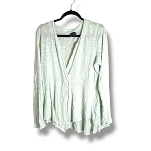 Left of Center Light Lime Green Babydoll V Neck Size XL